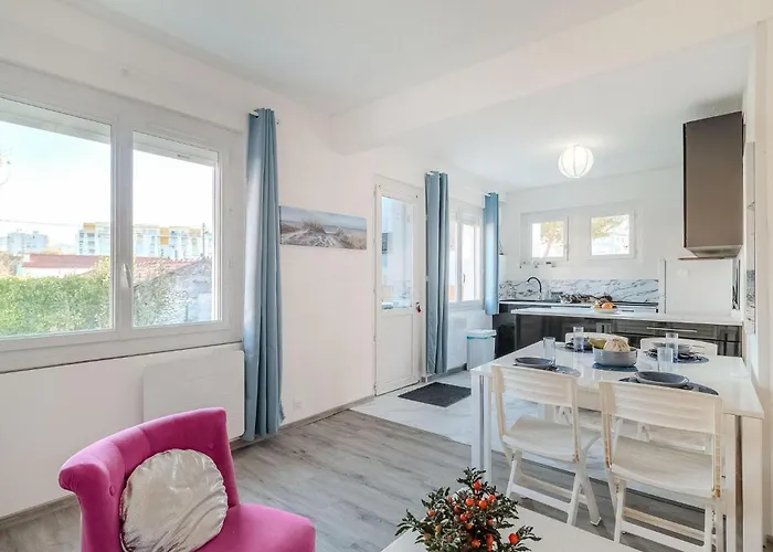 Holiday home Stunning In With Wifi *