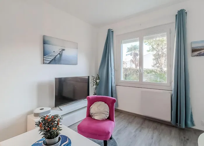 Holiday home Stunning In With Wifi Royan